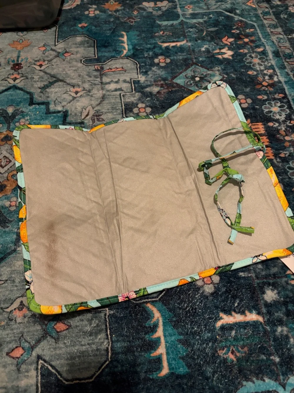 Vera Bradley Lemon Grove Quilted Curling/Flat Iron cover - Picture 4 of 6